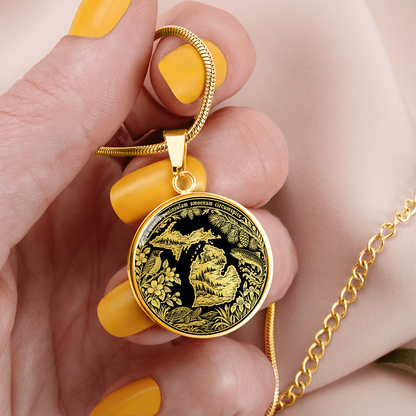 Michigan State Necklace – Great Lakes Wildlife Pendant