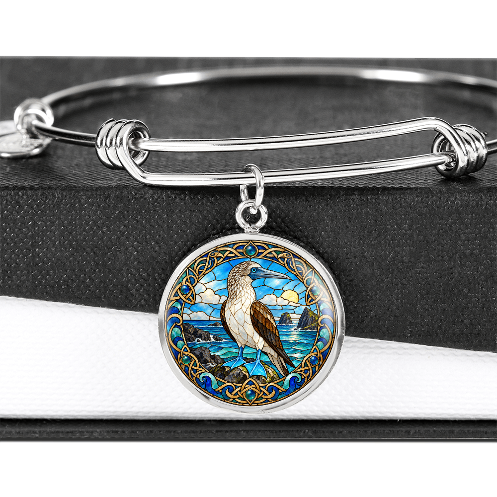 Expandable booby bracelet with circular 23.5 mm bird charm